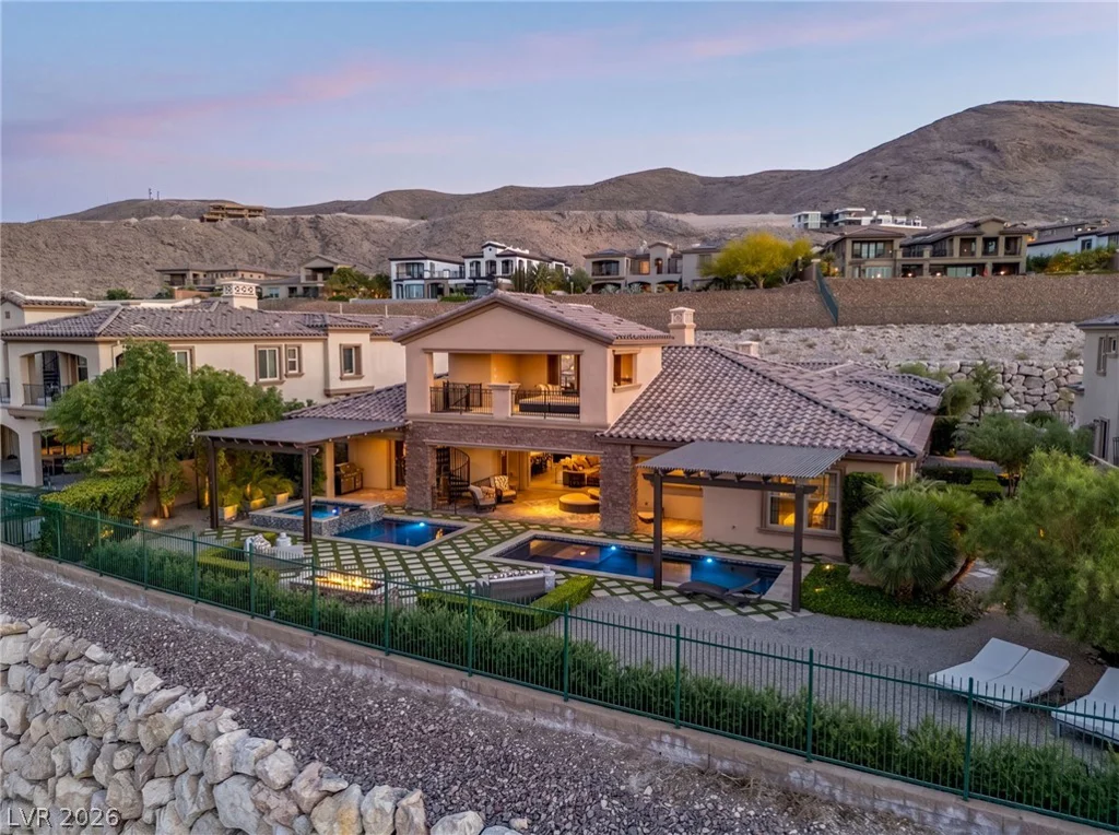 32 Olympia Chase, Las Vegas, NV 89141