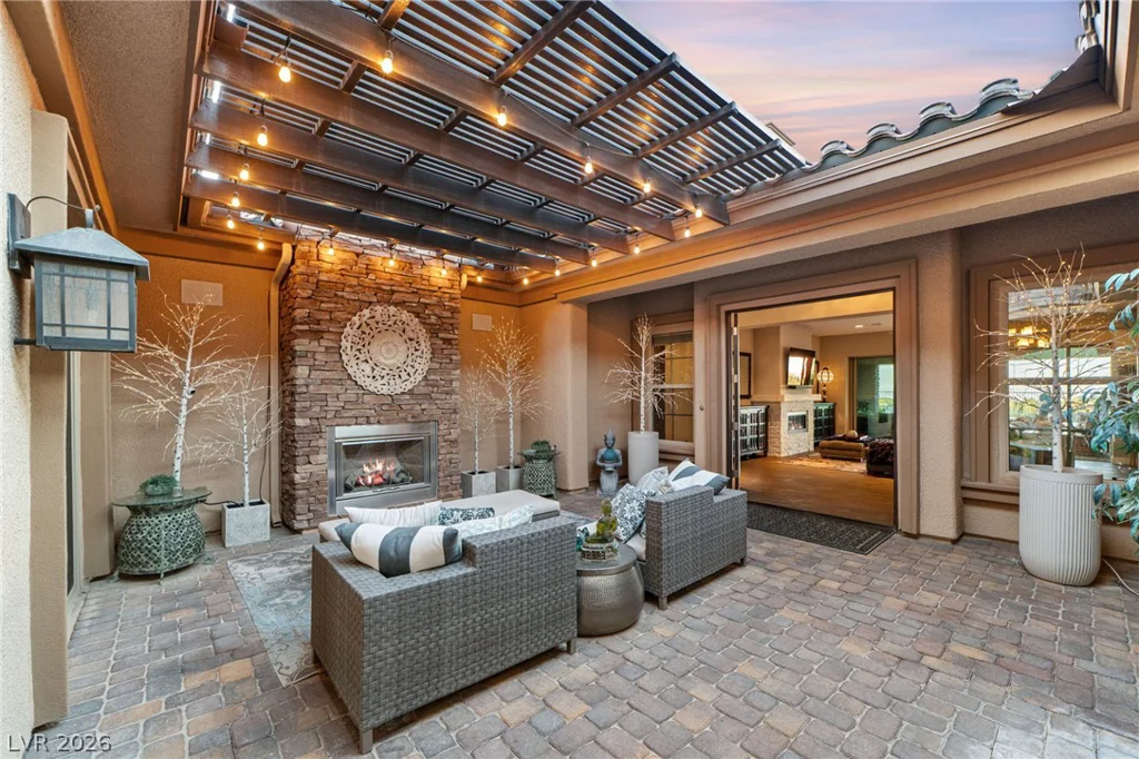 32 Olympia Chase, Las Vegas, NV 89141