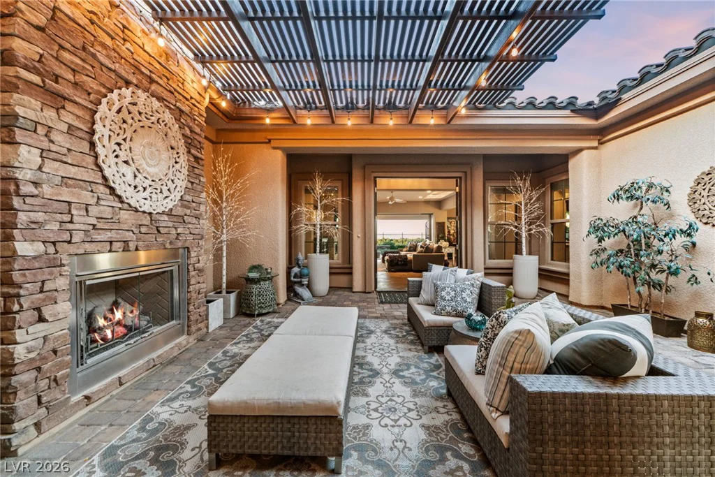 32 Olympia Chase, Las Vegas, NV 89141