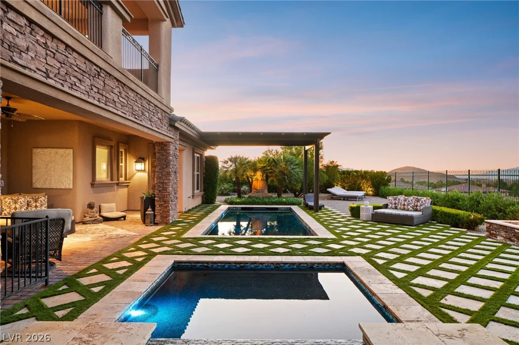 32 Olympia Chase, Las Vegas, NV 89141