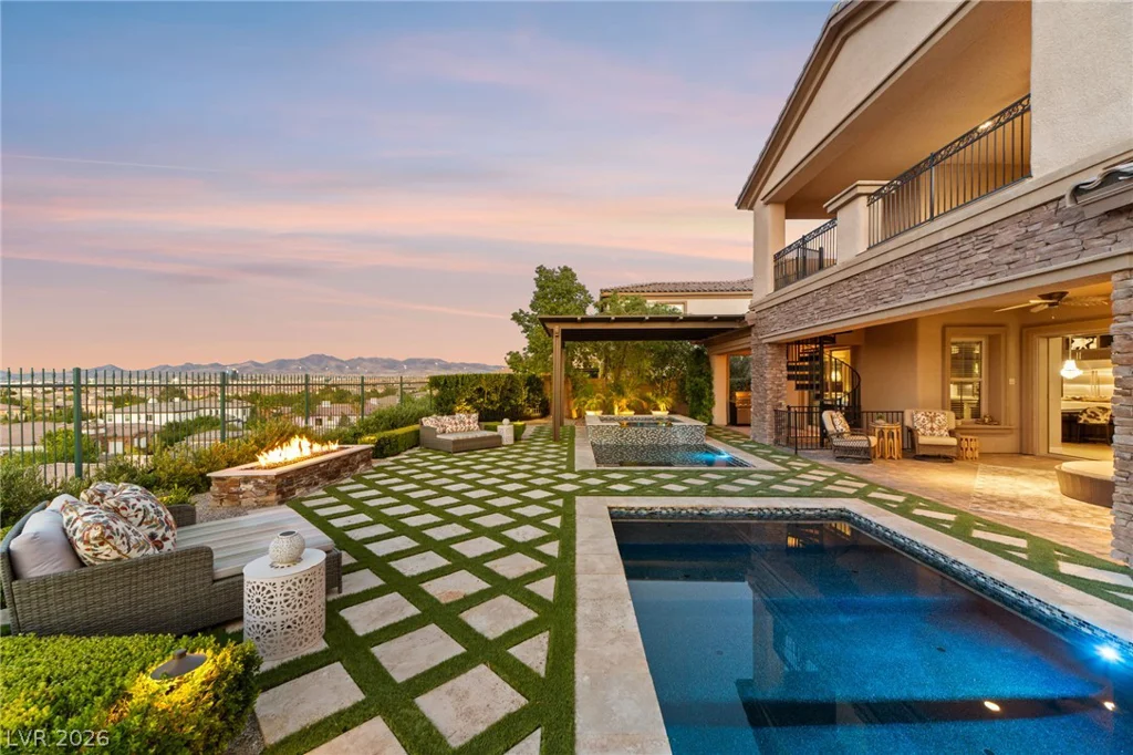 32 Olympia Chase, Las Vegas, NV 89141