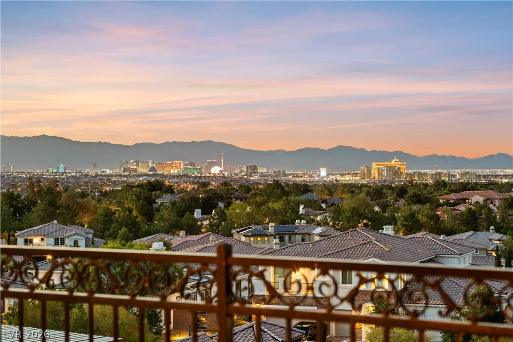 32 Olympia Chase, Las Vegas, NV 89141