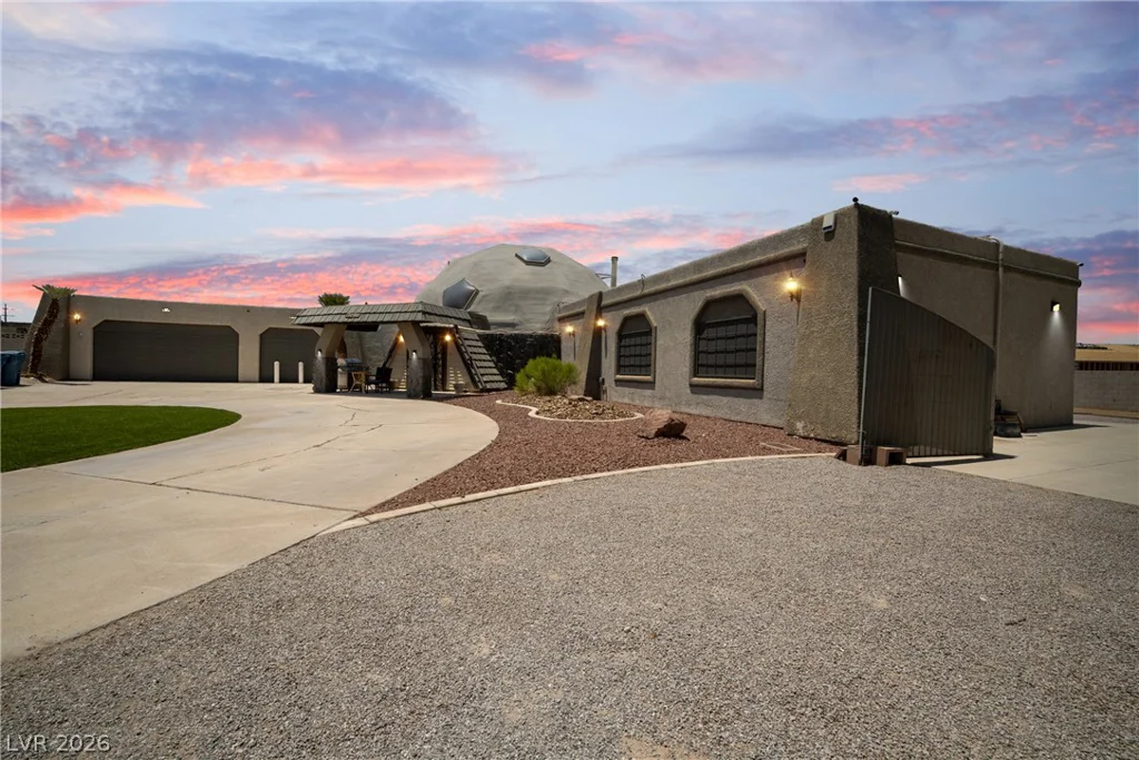 7215 Ullom, Las Vegas, NV 89118