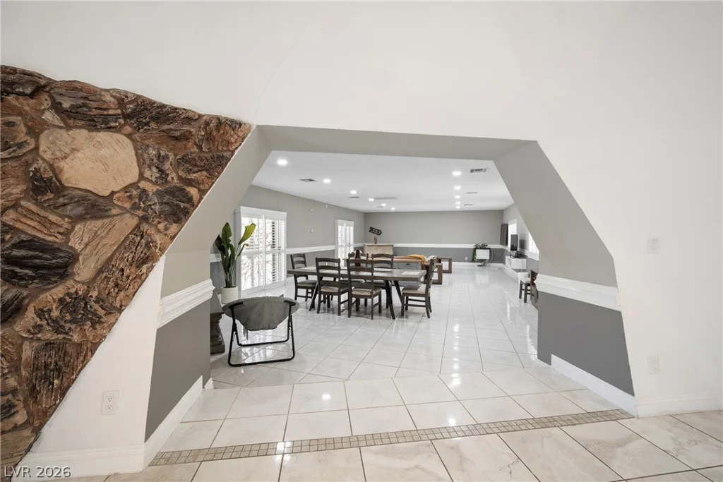 7215 Ullom, Las Vegas, NV 89118
