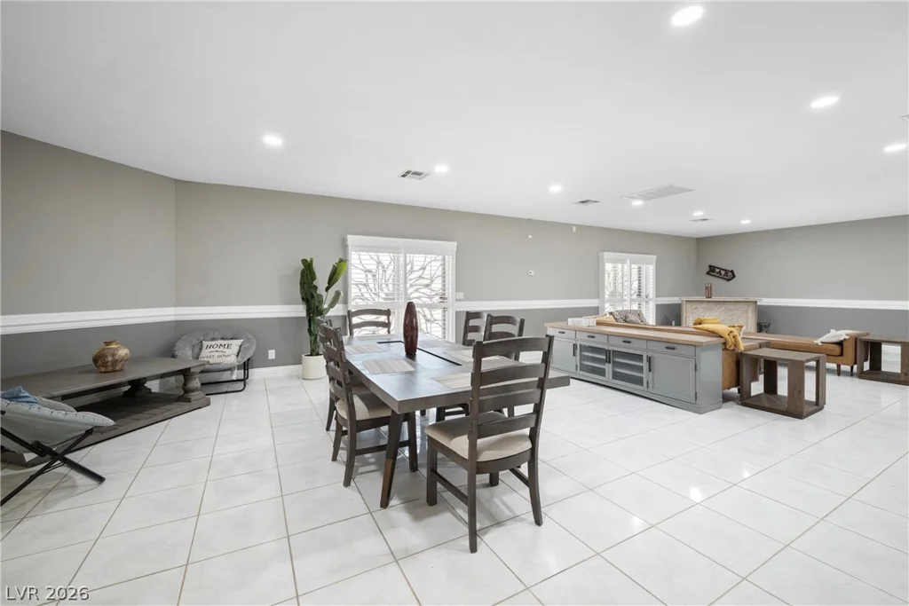 7215 Ullom, Las Vegas, NV 89118