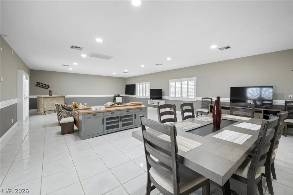 7215 Ullom, Las Vegas, NV 89118