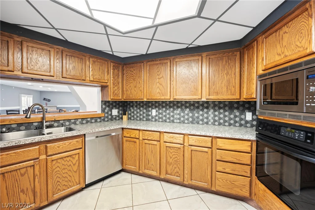 7215 Ullom, Las Vegas, NV 89118