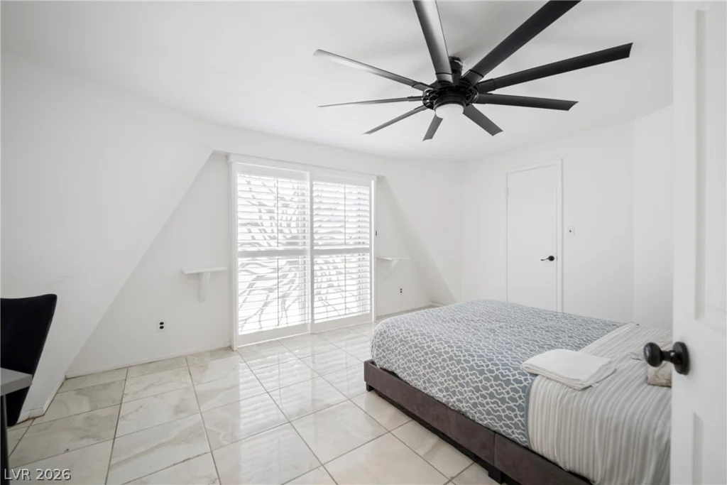7215 Ullom, Las Vegas, NV 89118