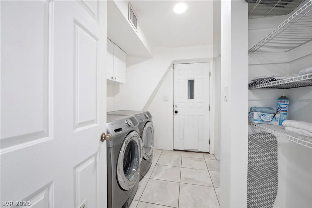 7215 Ullom, Las Vegas, NV 89118