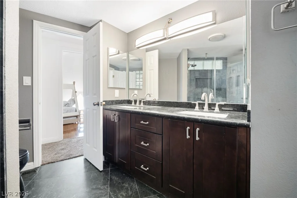7215 Ullom, Las Vegas, NV 89118