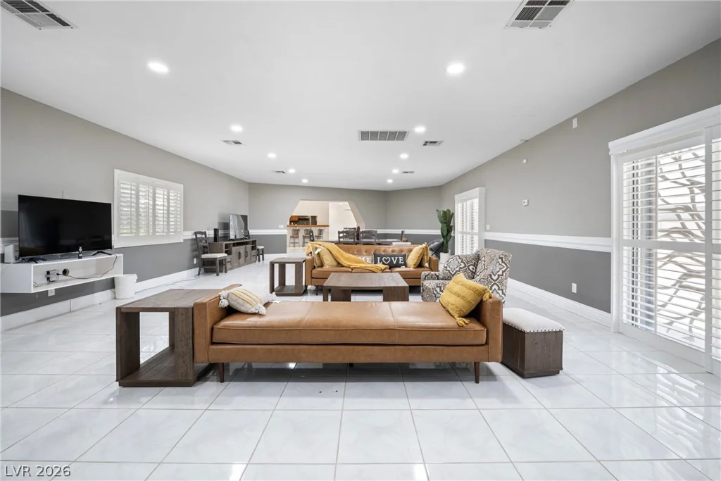 7215 Ullom, Las Vegas, NV 89118
