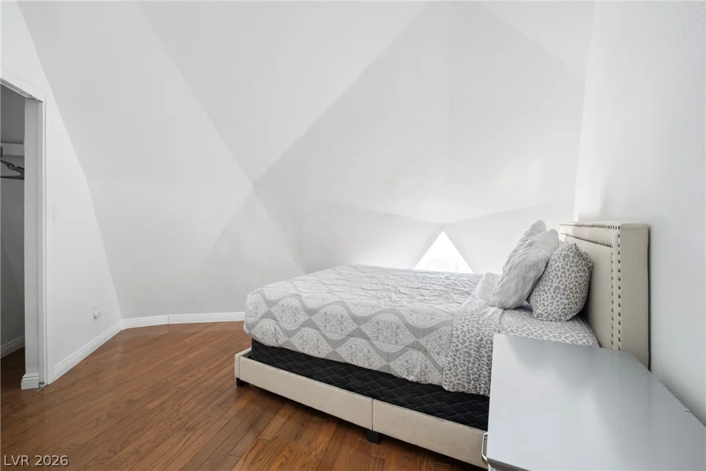 7215 Ullom, Las Vegas, NV 89118