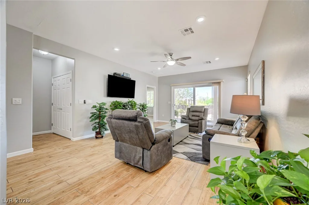 2521 Crater Rock, Henderson, NV 89044