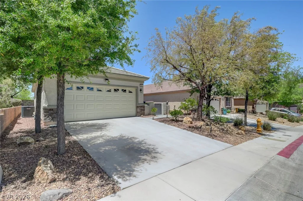 2521 Crater Rock, Henderson, NV 89044