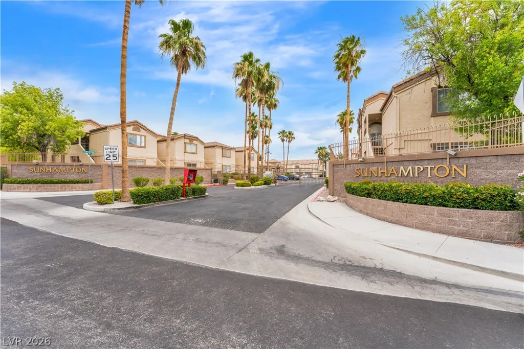 3636 Angela Robin, Las Vegas, NV 89129