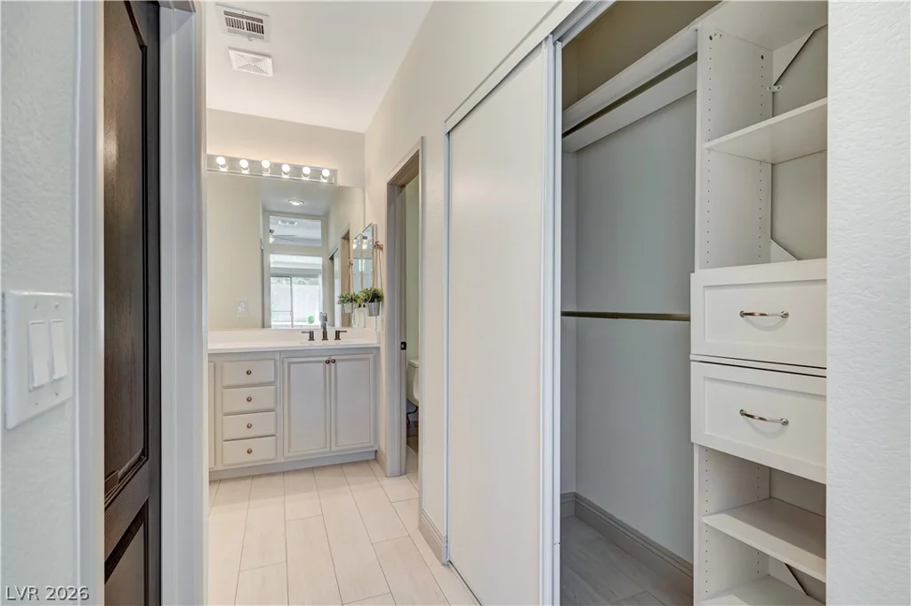 10304 Pacific Summerset, Las Vegas, NV 89144