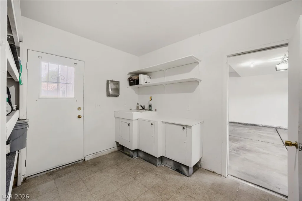 9669 Odda, Las Vegas, NV 89117