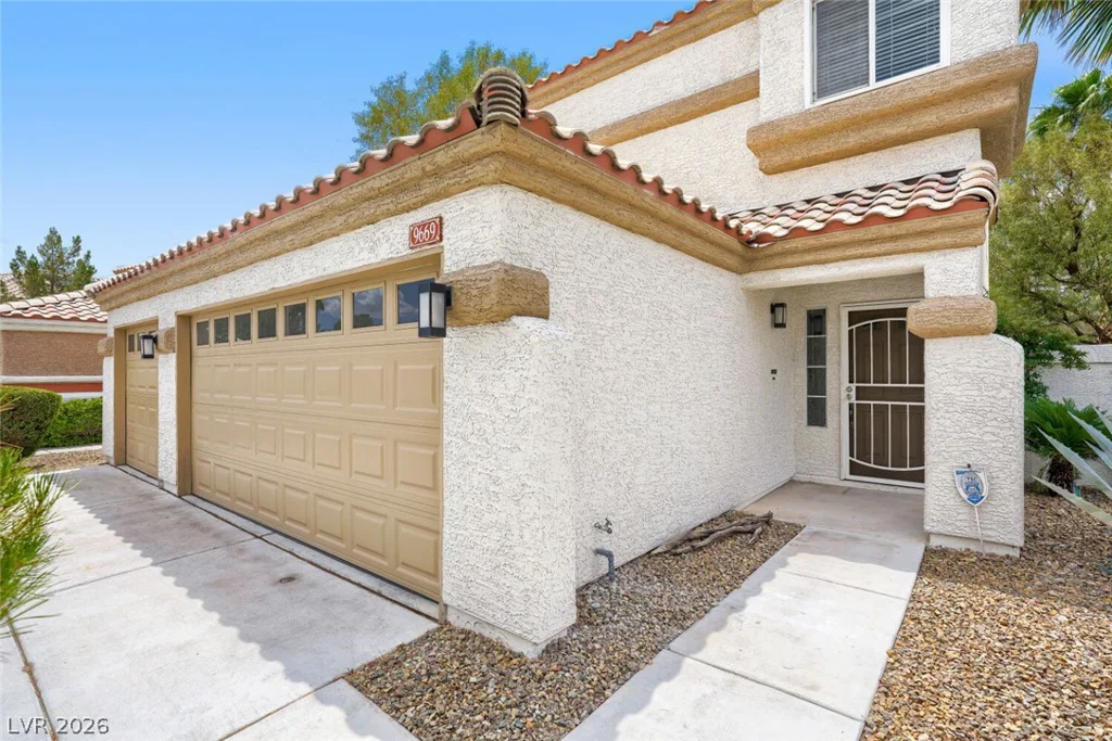 9669 Odda, Las Vegas, NV 89117