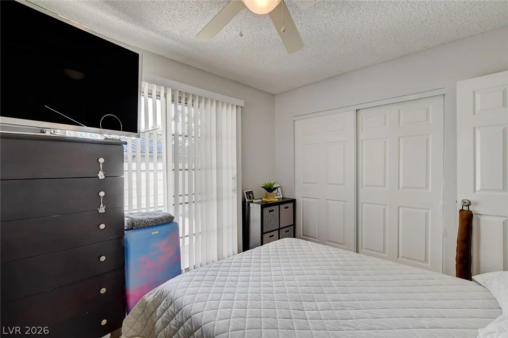 2128 Chertsey, Las Vegas, NV 89108