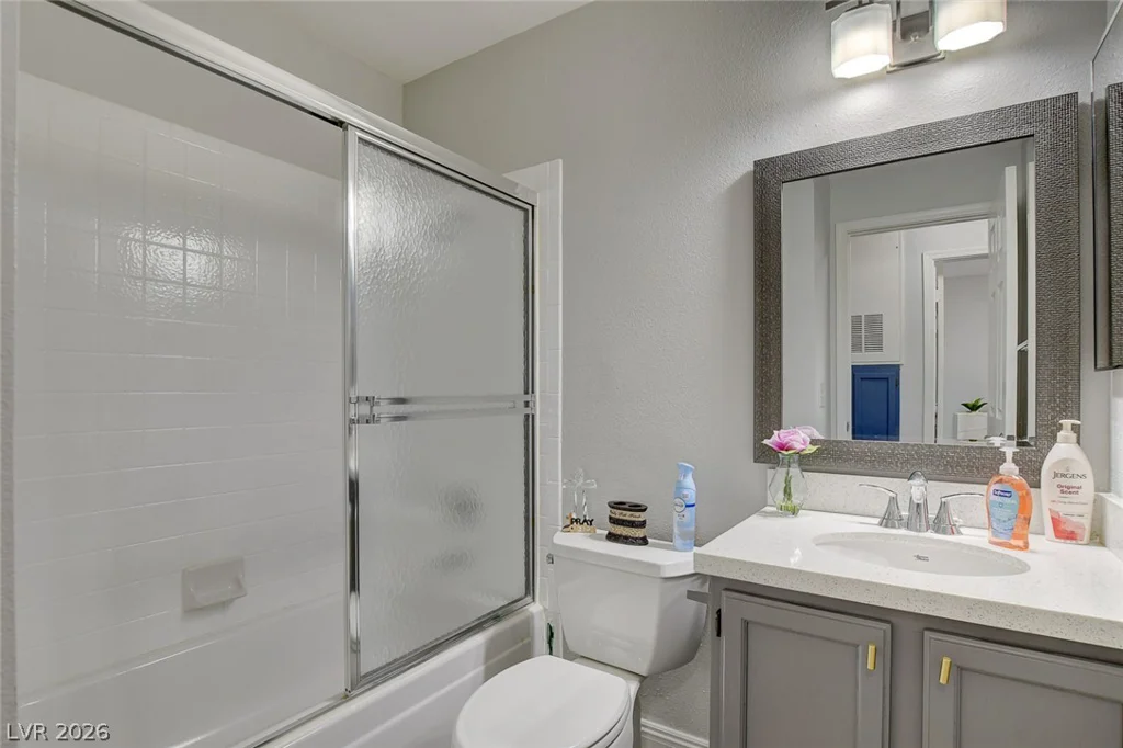 2128 Chertsey, Las Vegas, NV 89108
