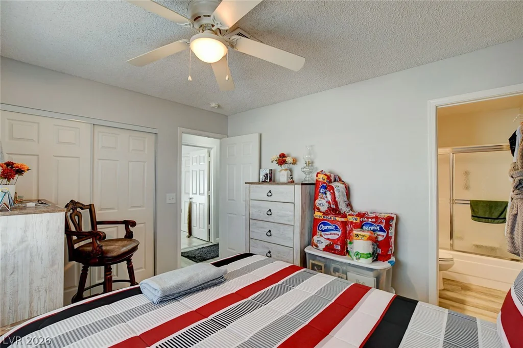 2128 Chertsey, Las Vegas, NV 89108