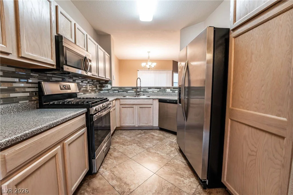 2000 Quartz Cliff, Las Vegas, NV 89117