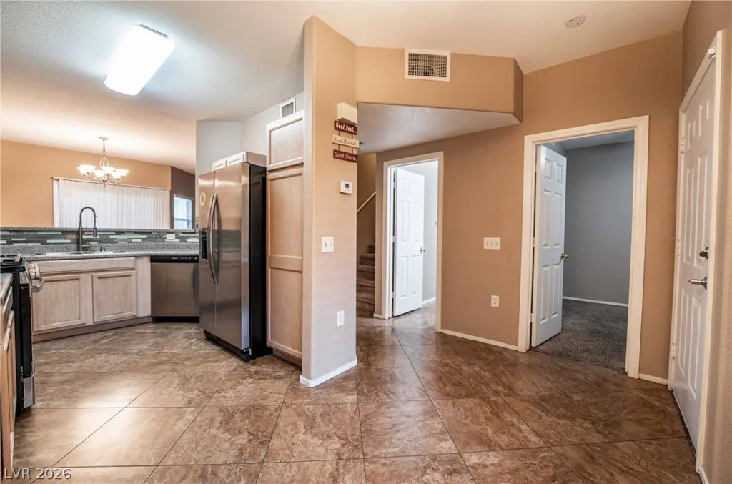 2000 Quartz Cliff, Las Vegas, NV 89117