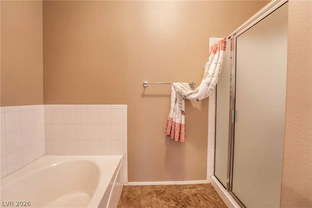 2000 Quartz Cliff, Las Vegas, NV 89117