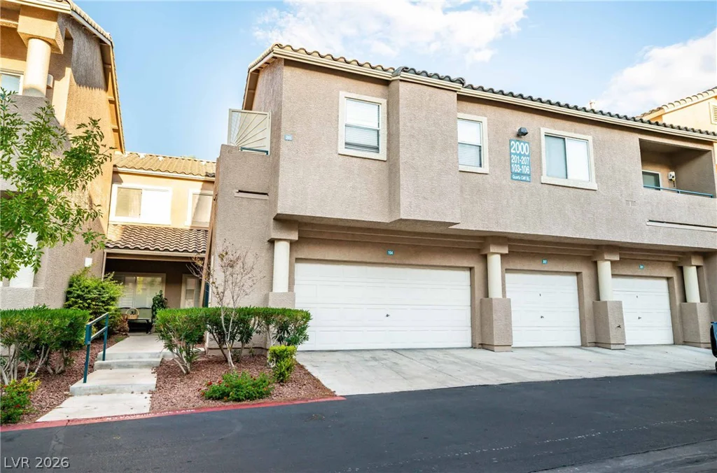 2000 Quartz Cliff, Las Vegas, NV 89117