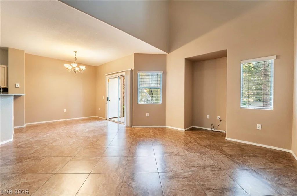 2000 Quartz Cliff, Las Vegas, NV 89117