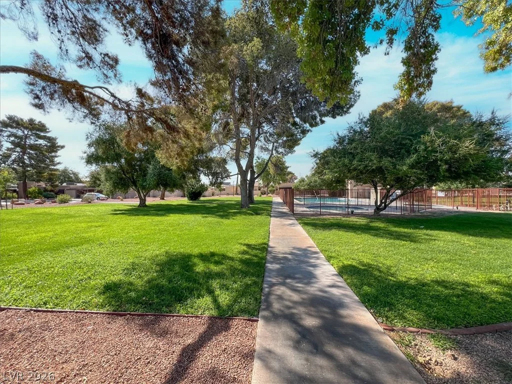 63 Harrison Rose, Las Vegas, NV 89110