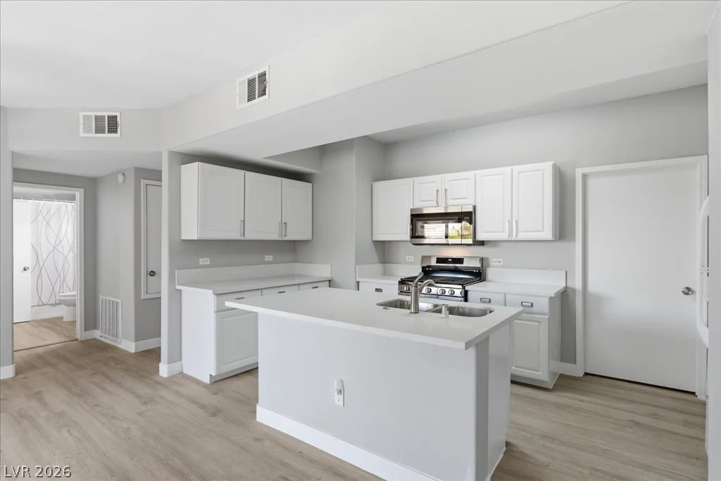 8250 Grand Canyon, Las Vegas, NV 89166