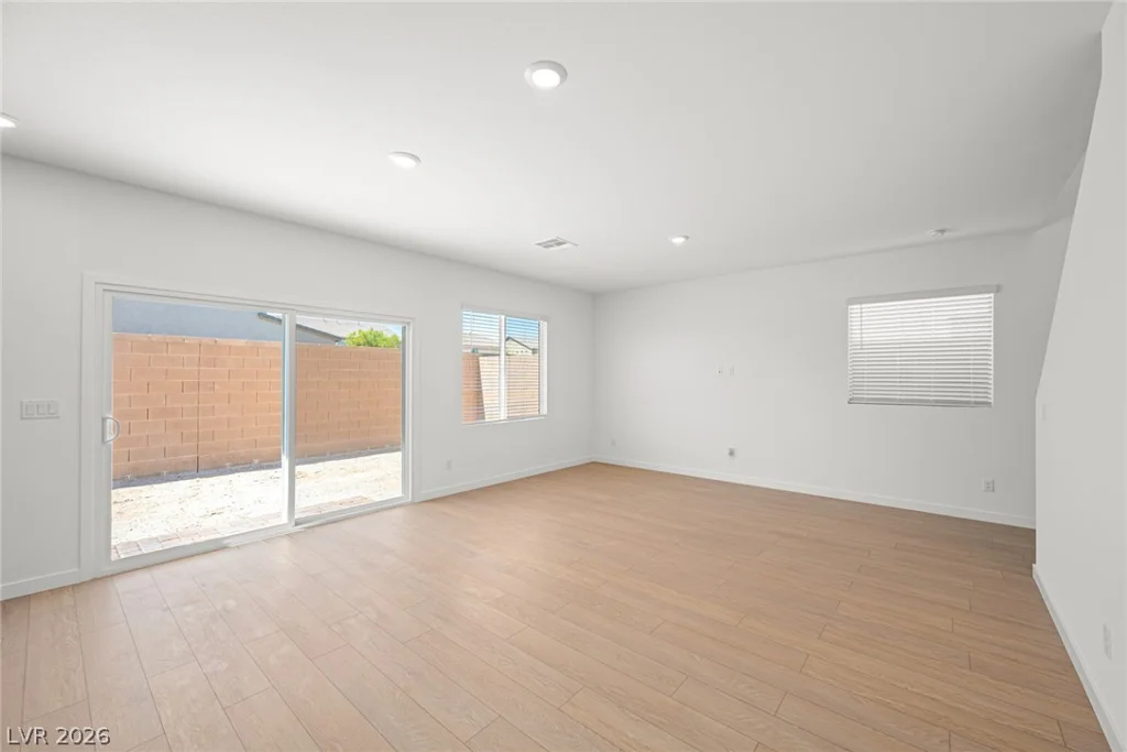 2621 Saunder, North Las Vegas, NV 89032