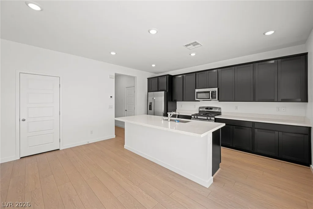 2621 Saunder, North Las Vegas, NV 89032