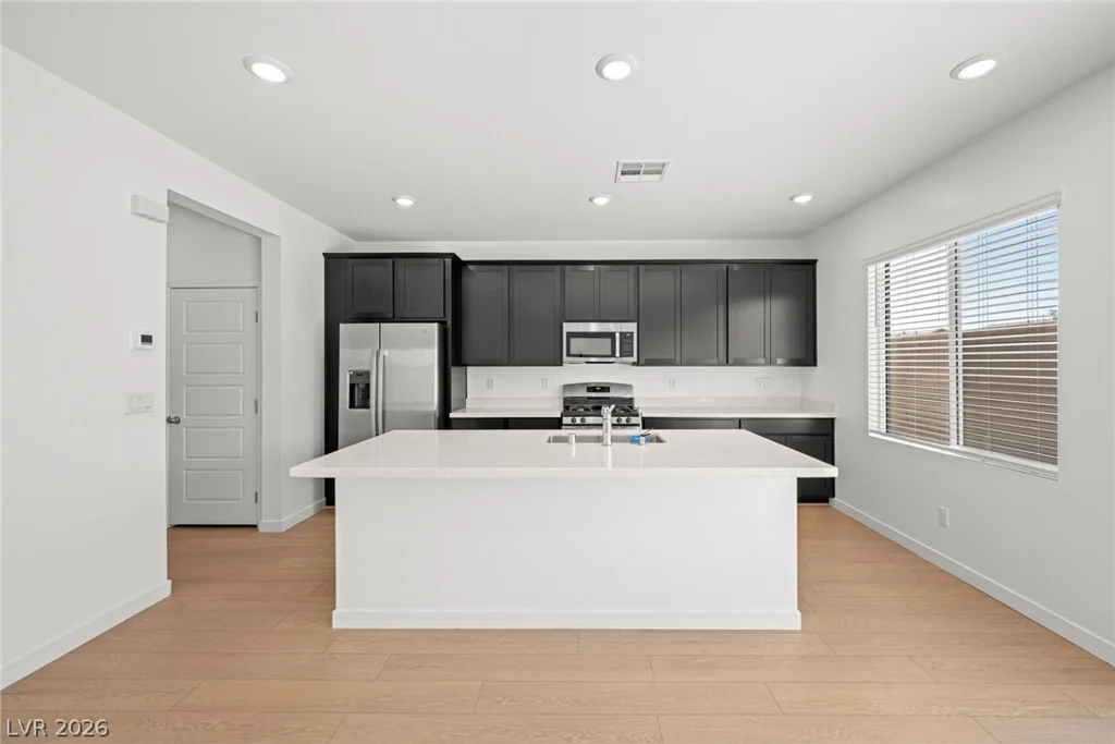 2621 Saunder, North Las Vegas, NV 89032