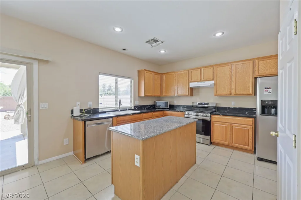 3425 Green Ice, North Las Vegas, NV 89081