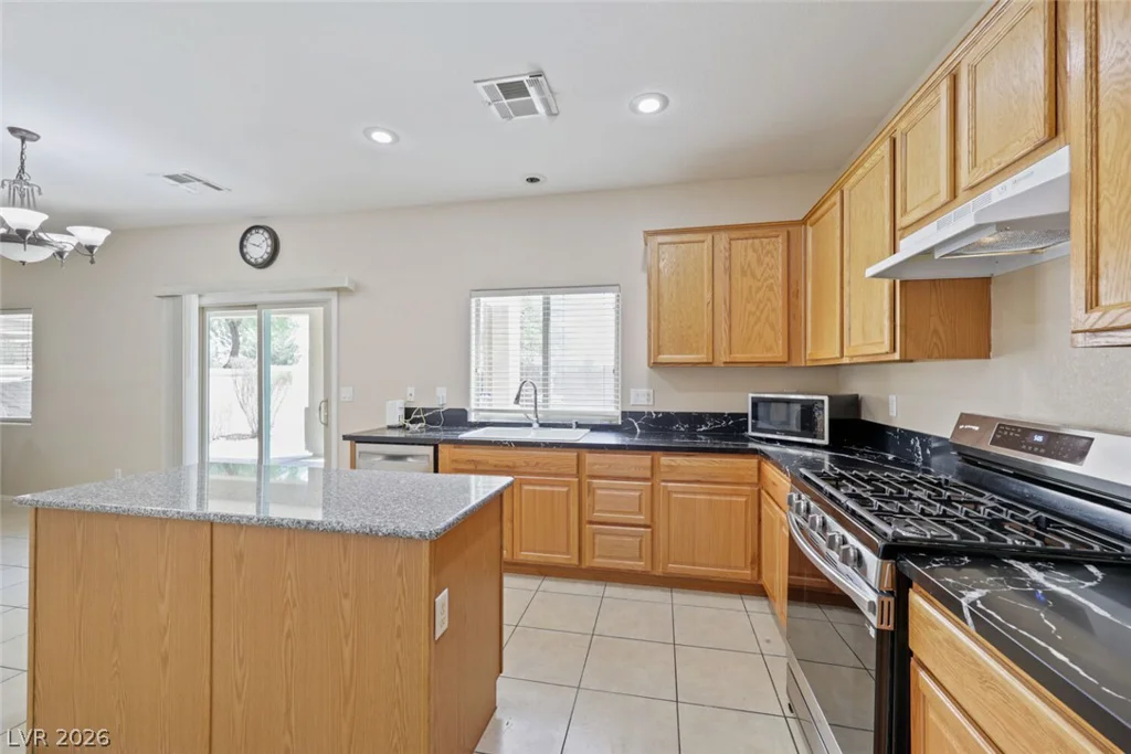 3425 Green Ice, North Las Vegas, NV 89081
