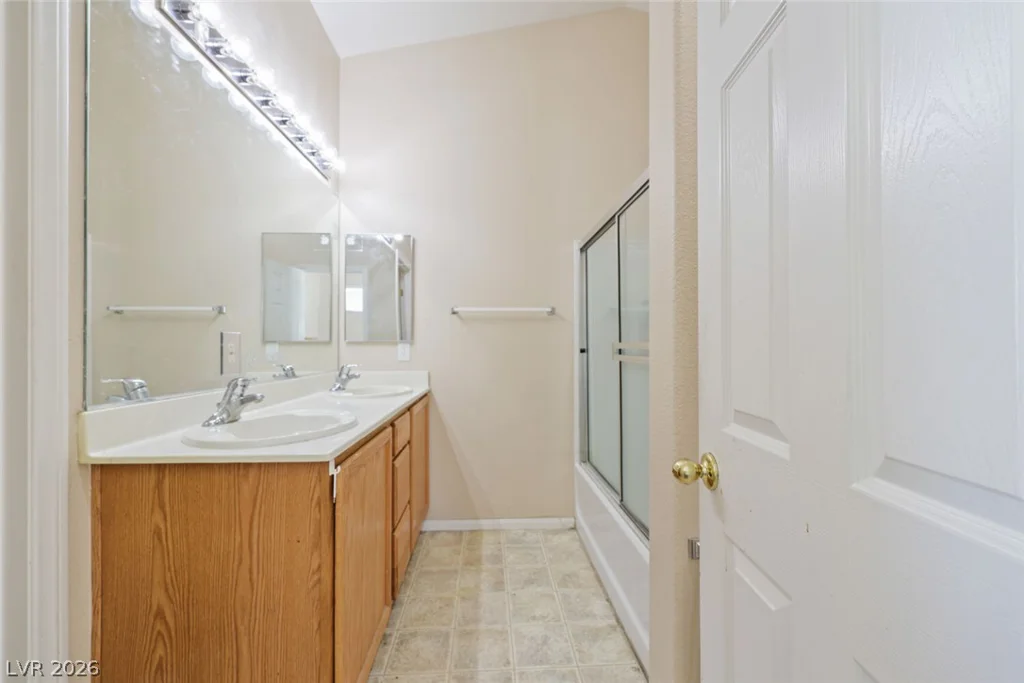 3425 Green Ice, North Las Vegas, NV 89081