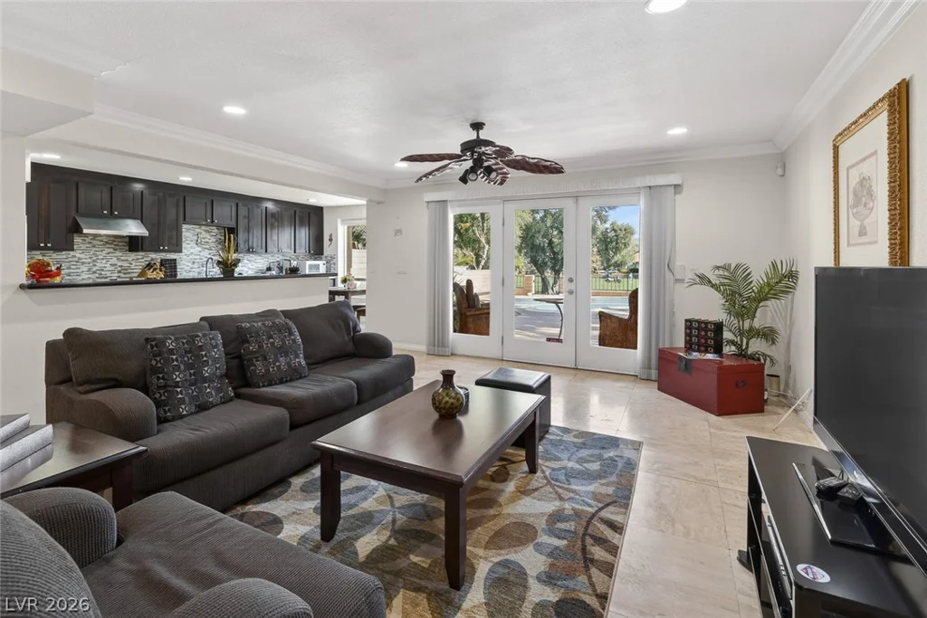 3020 Bel Air, Las Vegas, NV 89109