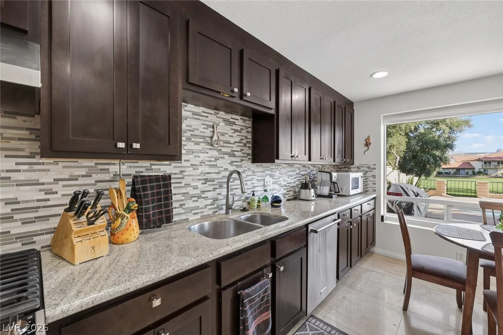 3020 Bel Air, Las Vegas, NV 89109