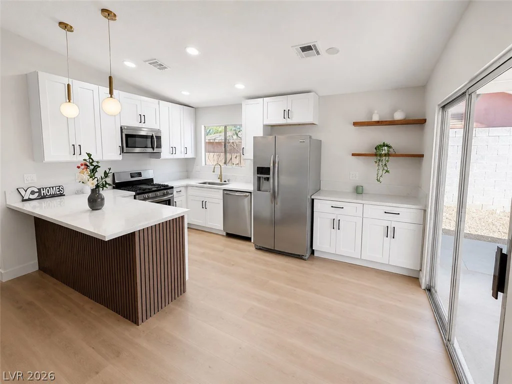 6411 Aclare, Las Vegas, NV 89118