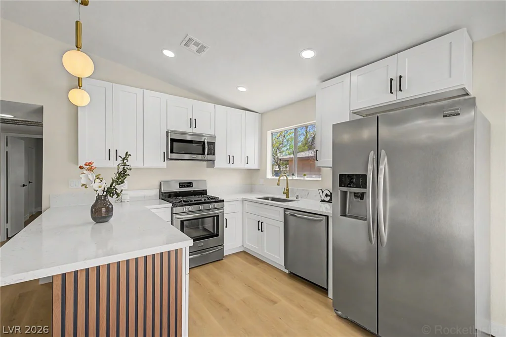6411 Aclare, Las Vegas, NV 89118