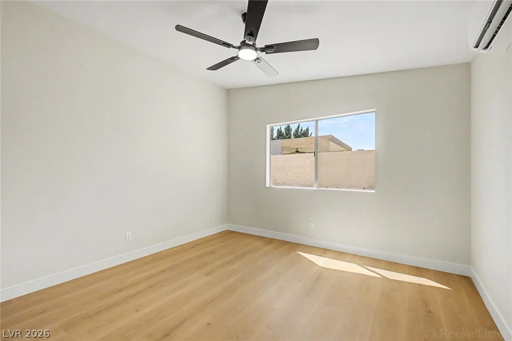 6411 Aclare, Las Vegas, NV 89118