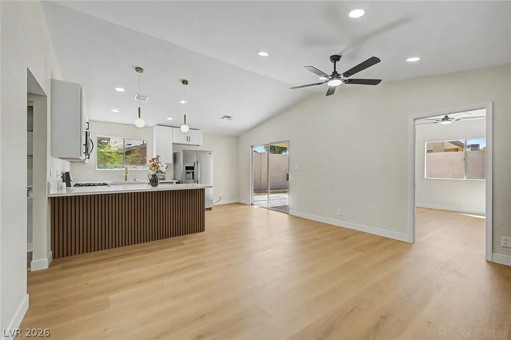 6411 Aclare, Las Vegas, NV 89118