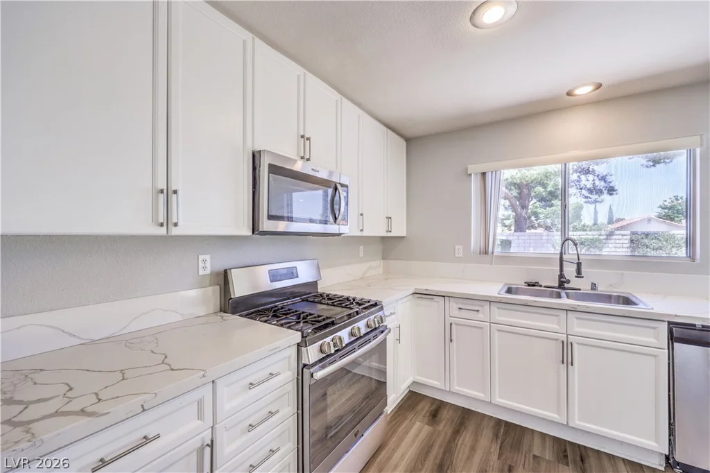 8392 Gresham, Las Vegas, NV 89123