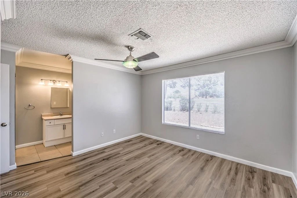 8392 Gresham, Las Vegas, NV 89123