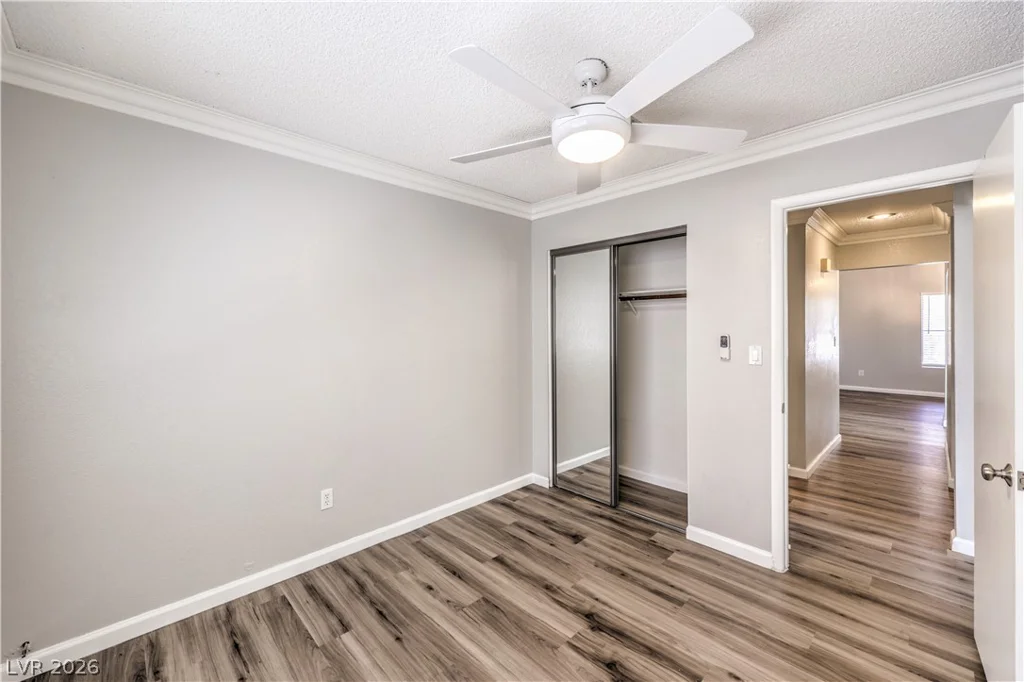 8392 Gresham, Las Vegas, NV 89123