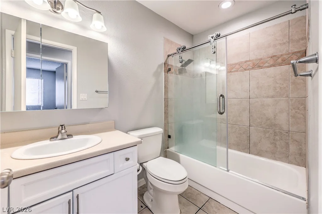 8392 Gresham, Las Vegas, NV 89123