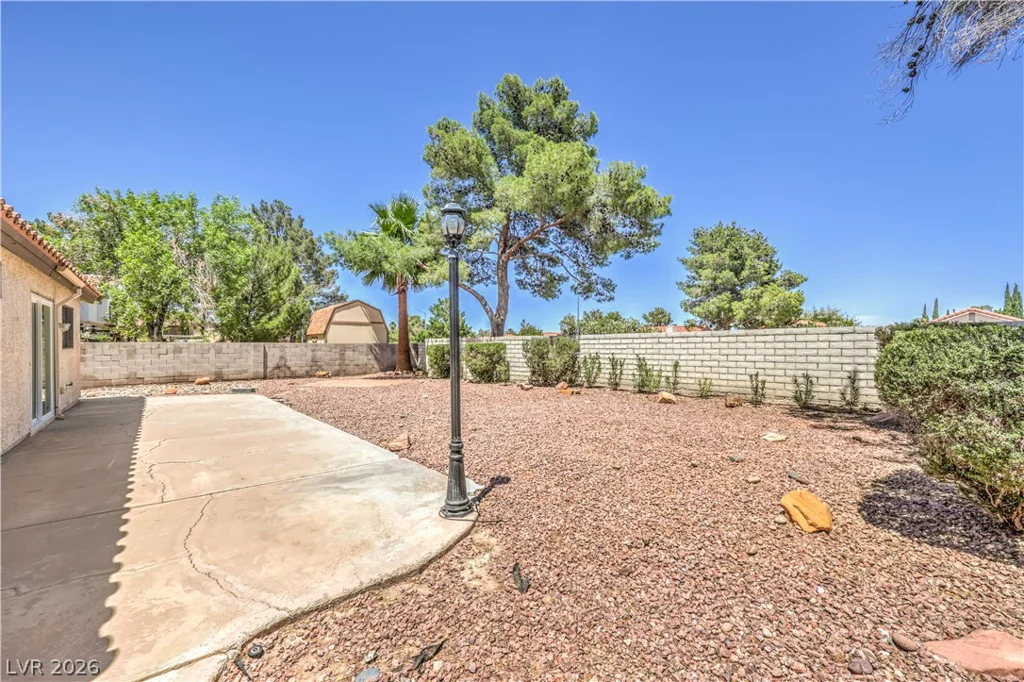 8392 Gresham, Las Vegas, NV 89123