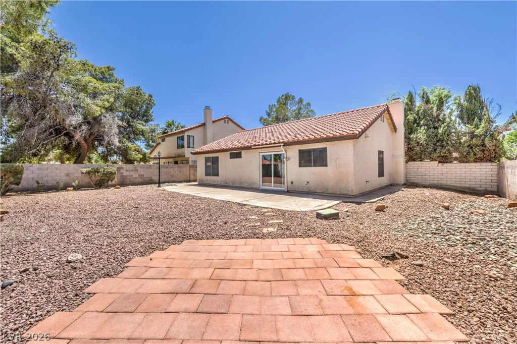 8392 Gresham, Las Vegas, NV 89123